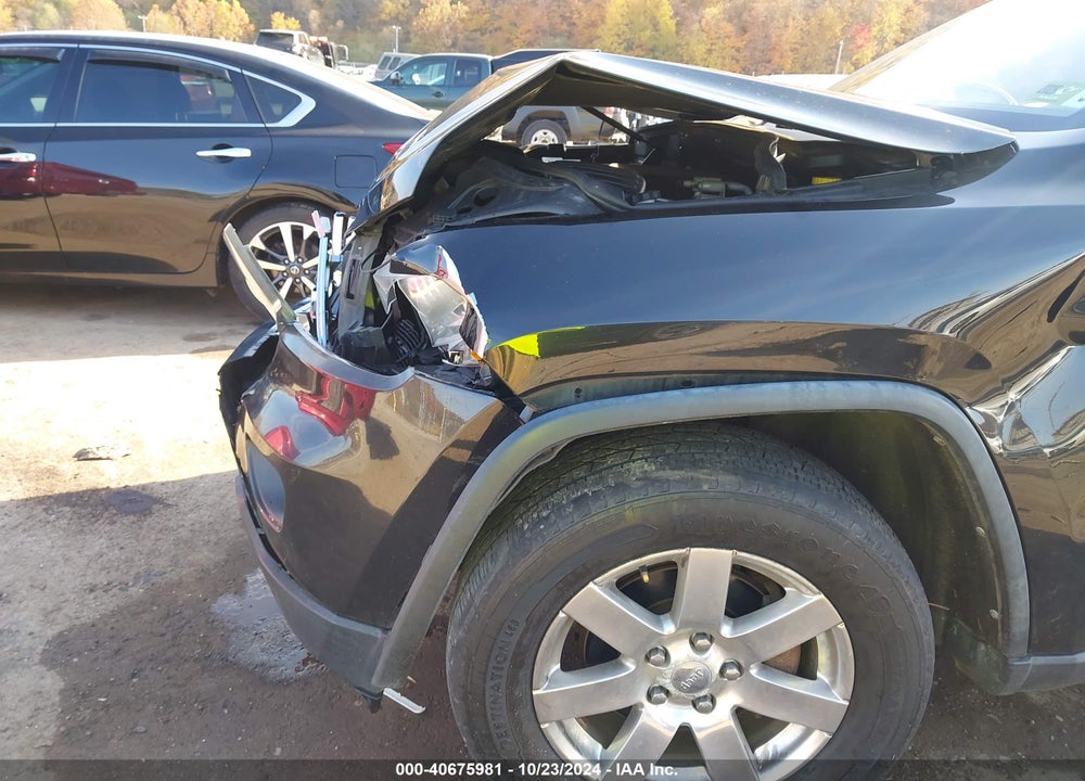 2013 JEEP GRAND CHEROKEE LAREDO VIN: 1C4RJFAT7DC592064