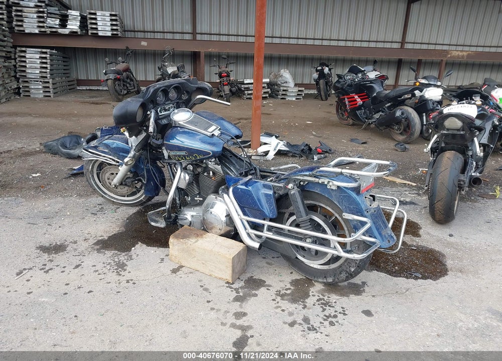1998 HARLEY-DAVIDSON FLHT CLASSIC VIN: 1HD1DJL13WY606680