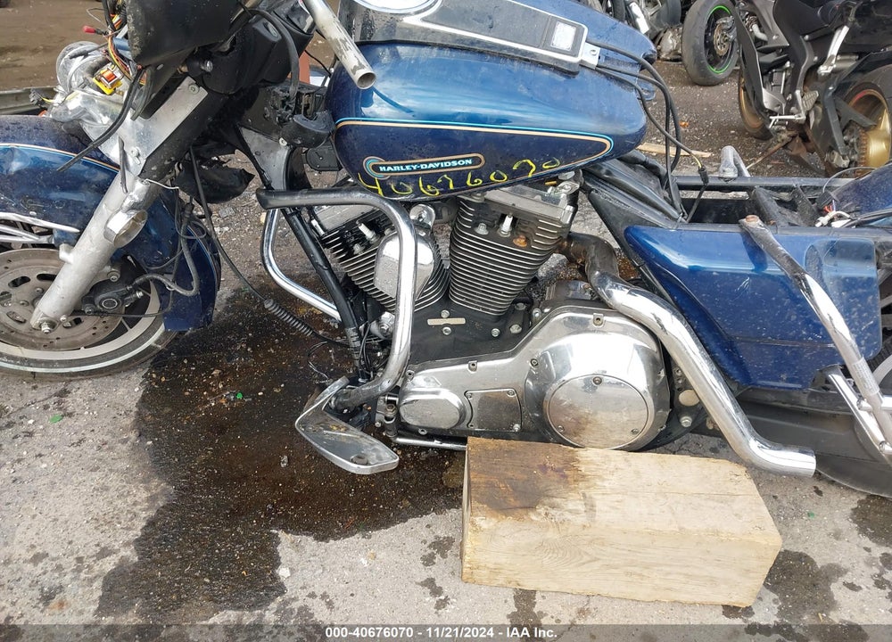 1998 HARLEY-DAVIDSON FLHT CLASSIC VIN: 1HD1DJL13WY606680