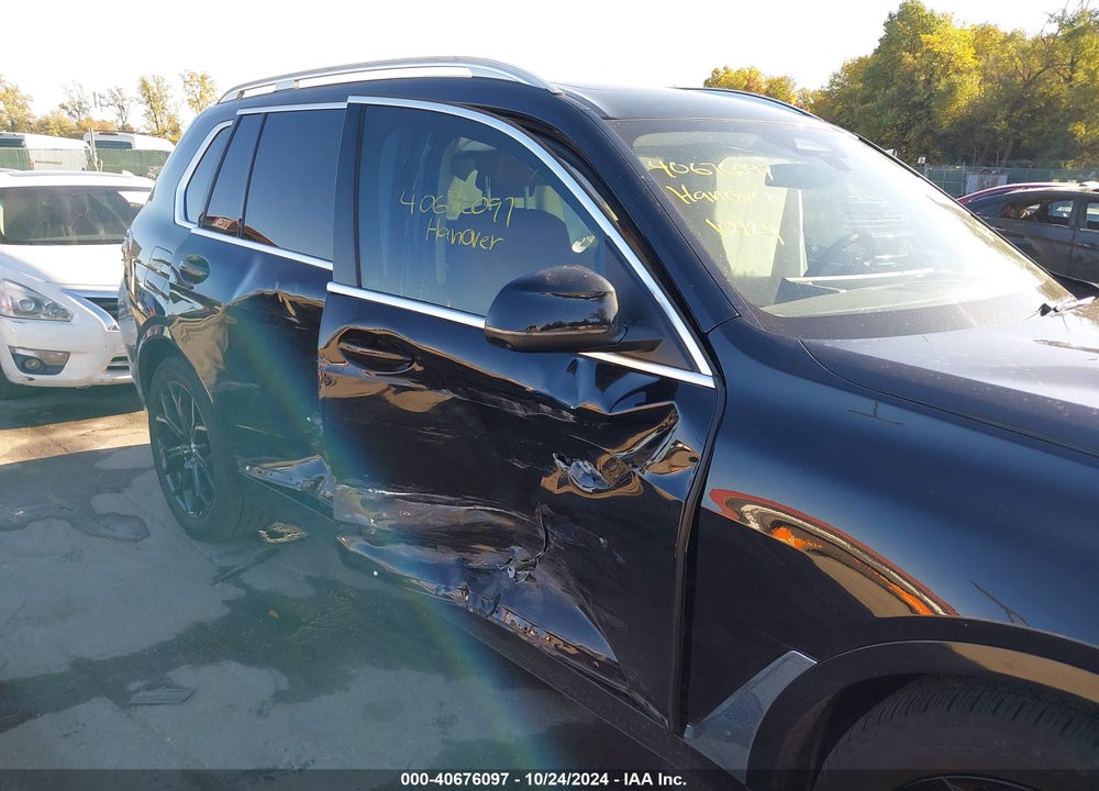 2024 BMW X7 XDRIVE40I VIN: 5UX23EM08R9S83696