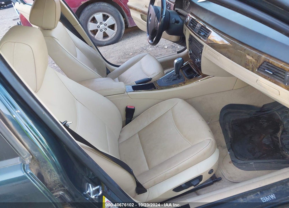 2008 BMW 328XI VIN: WBAVC93598K042303