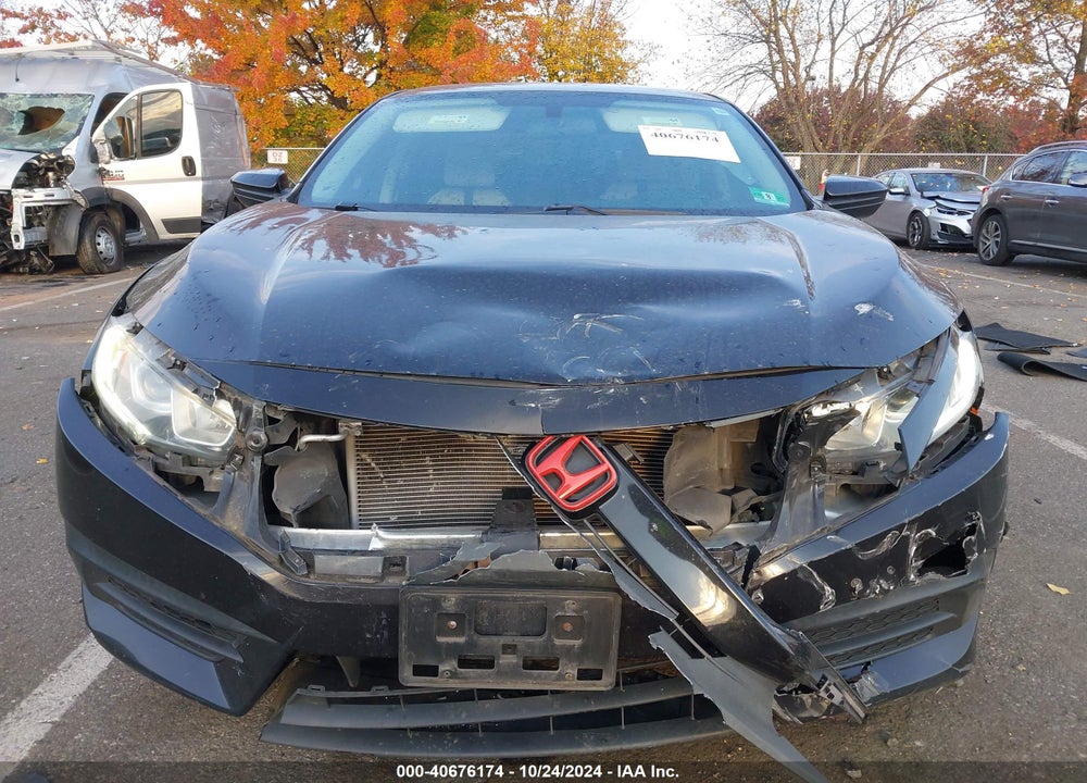 2018 HONDA CIVIC LX VIN: 2HGFC2F51JH587467