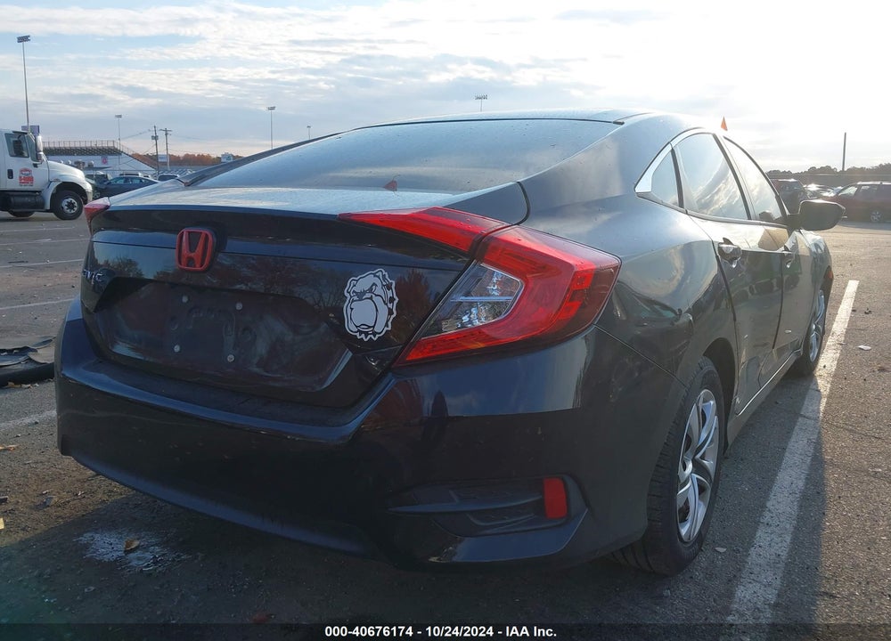 2018 HONDA CIVIC LX VIN: 2HGFC2F51JH587467