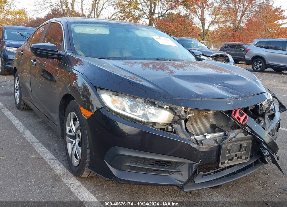 2018 HONDA CIVIC LX VIN: 2HGFC2F51JH587467