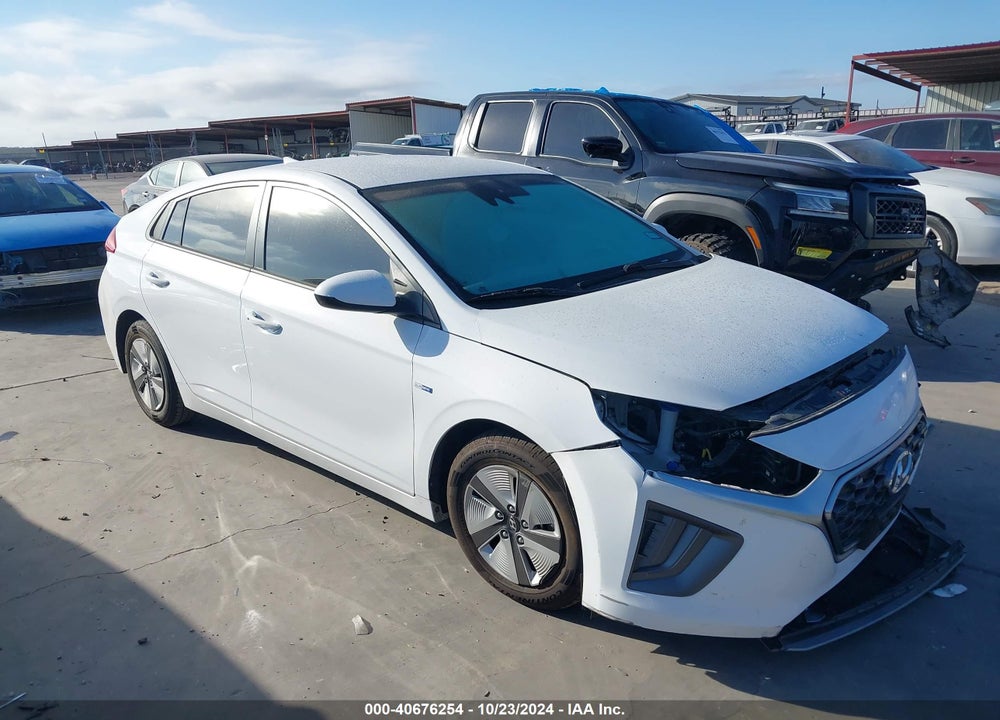 2020 HYUNDAI IONIQ HYBRID BLUE VIN: KMHC65LC5LU187128