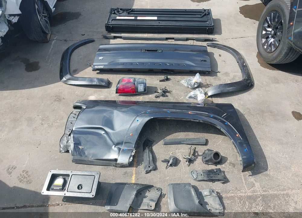 2022 TOYOTA TACOMA LIMITED VIN: 3TMEZ5CN3NM188520