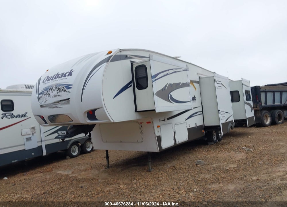 2010 KEYSTONE OUTBACK SYDNEY ADDITION VIN: 4YDF32525AR630937