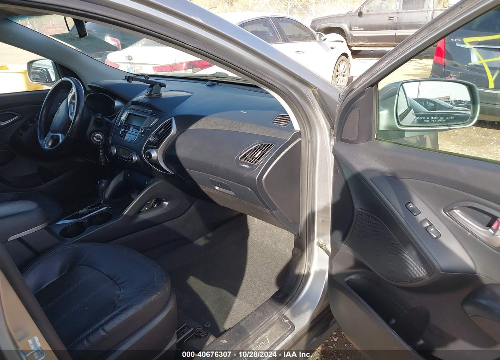 2012 HYUNDAI TUCSON LIMITED VIN: KM8JUCAC3CU382679