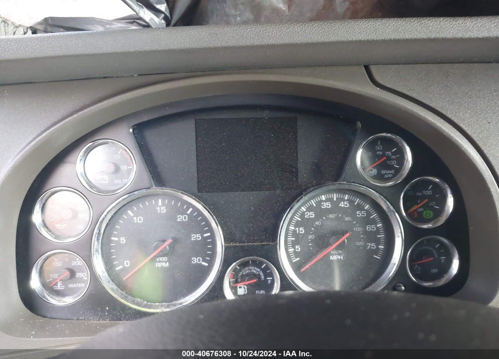 2017 KENWORTH T680 VIN: 1XKYDP9X1HJ127351