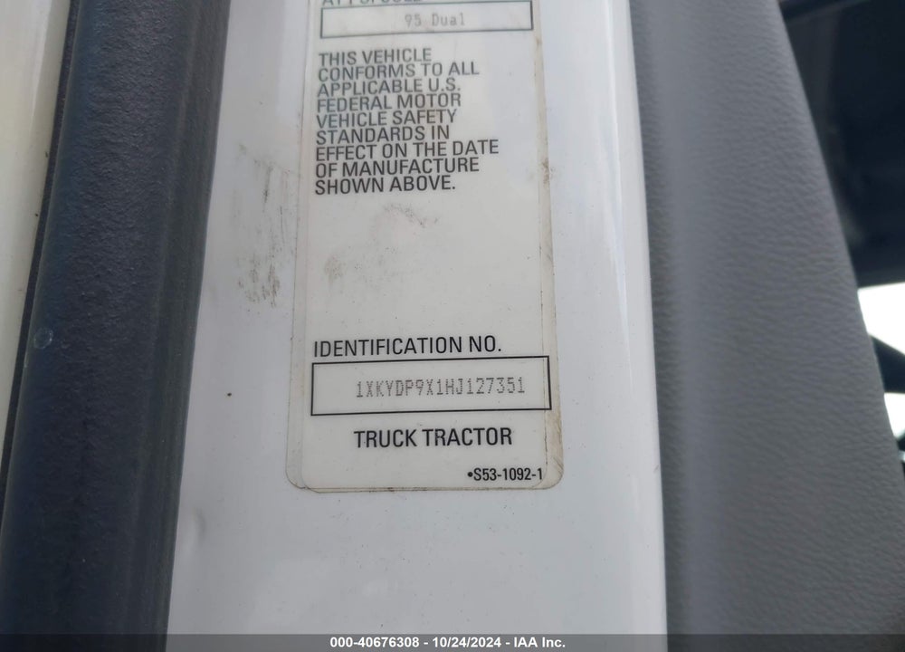 2017 KENWORTH T680 VIN: 1XKYDP9X1HJ127351