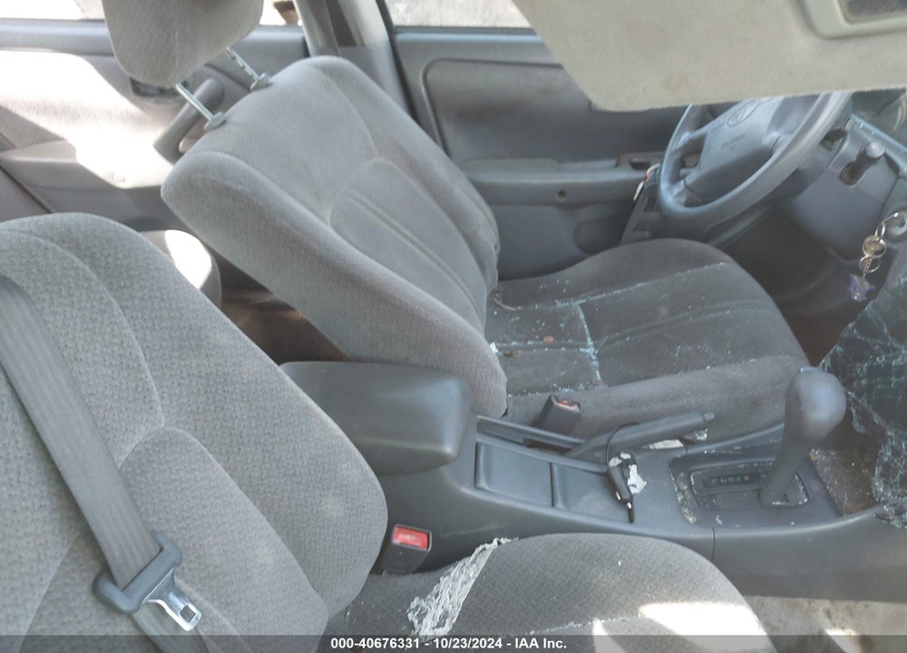 2001 TOYOTA CAMRY LE VIN: 4T1BG22K41U854977