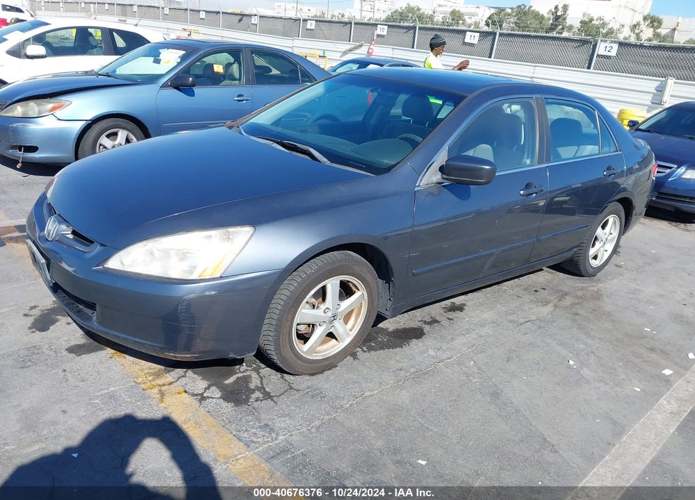 2004 HONDA ACCORD 2.4 EX VIN: JHMCM56614C021002