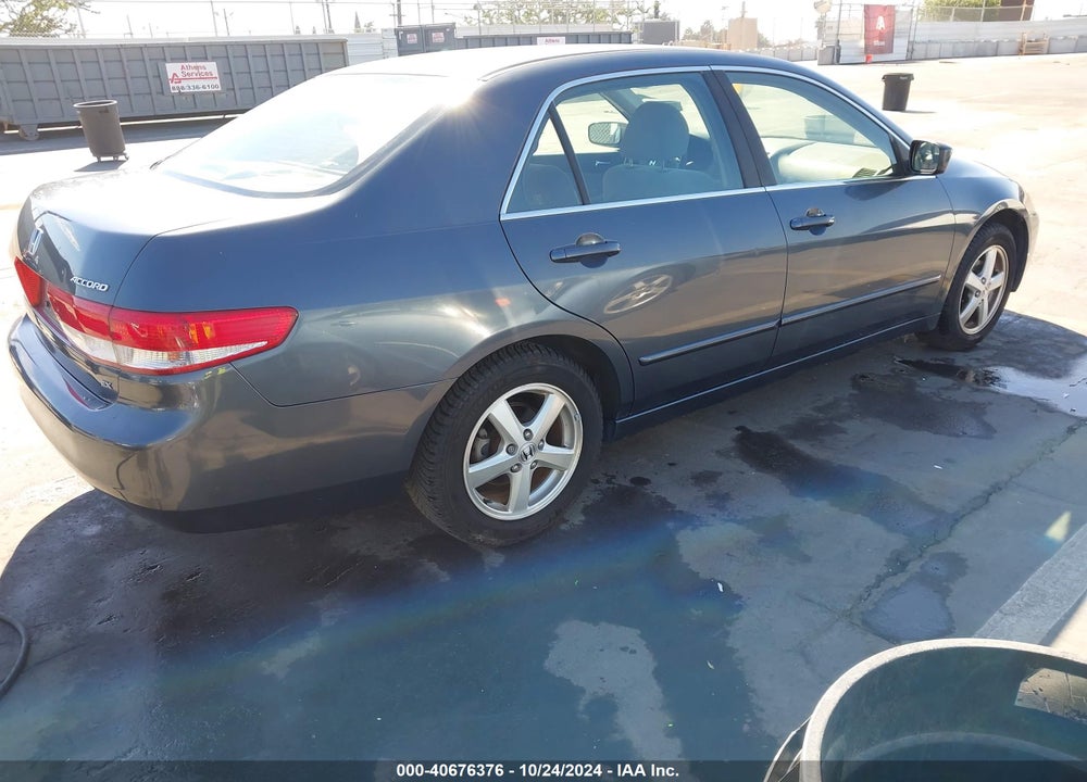 2004 HONDA ACCORD 2.4 EX VIN: JHMCM56614C021002