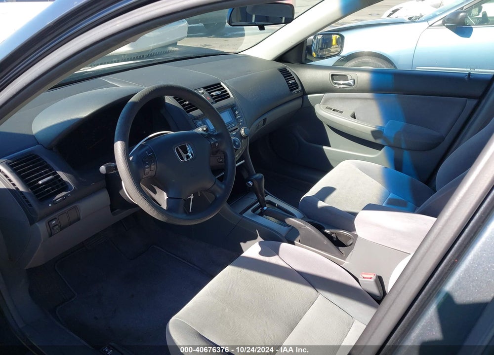 2004 HONDA ACCORD 2.4 EX VIN: JHMCM56614C021002