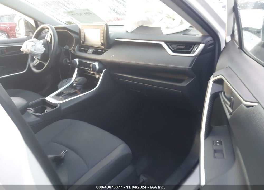 2019 TOYOTA RAV4 LE VIN: JTMG1RFV3KJ010537
