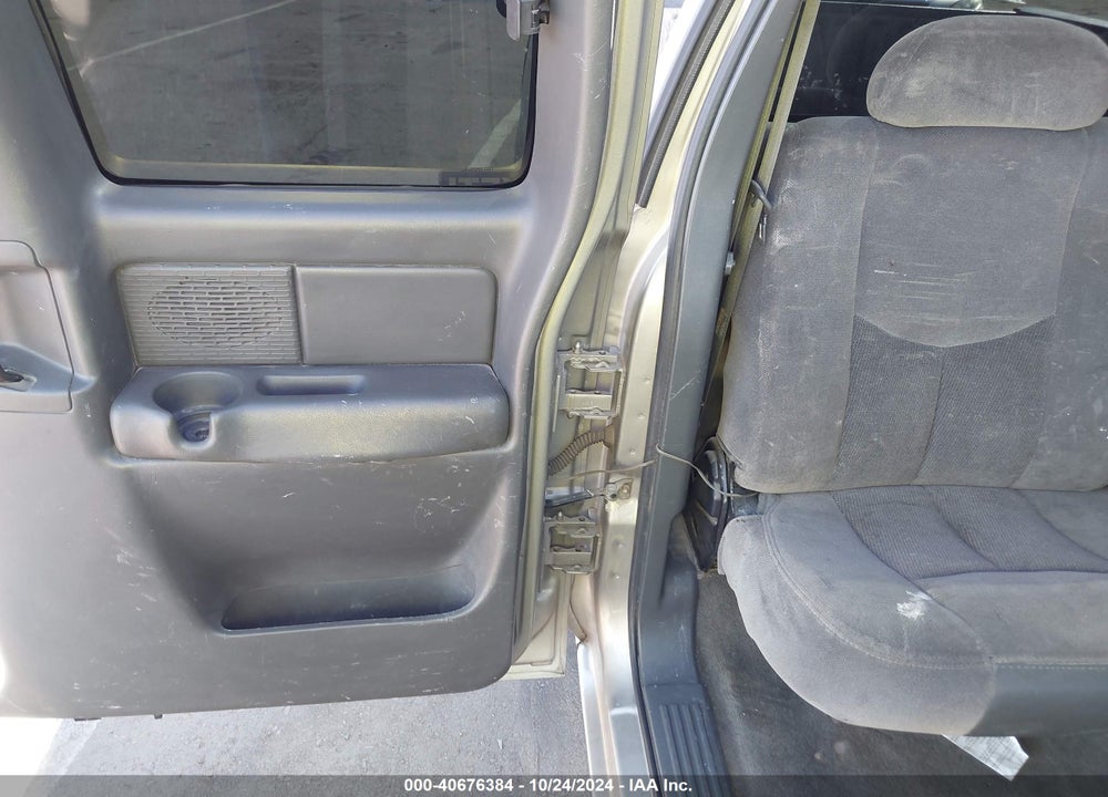 2003 GMC SIERRA 1500 VIN: 2GTEC19V331334128