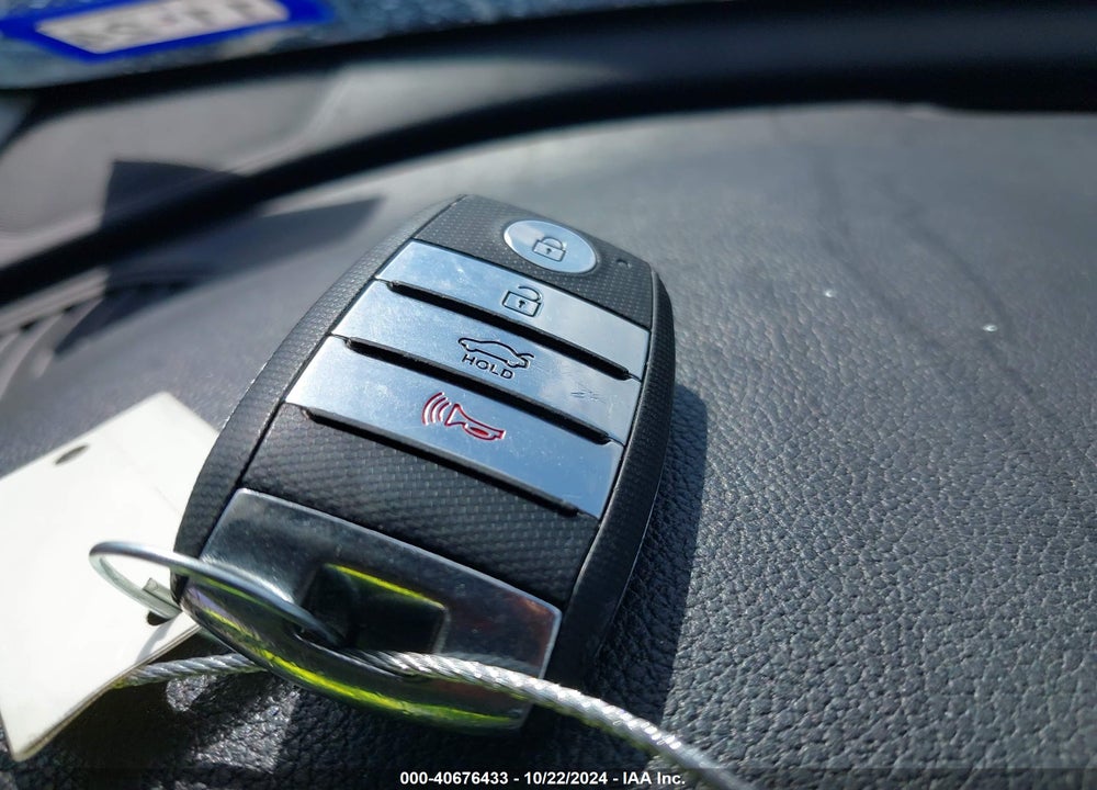 2020 KIA OPTIMA S VIN: 5XXGT4L37LG406024