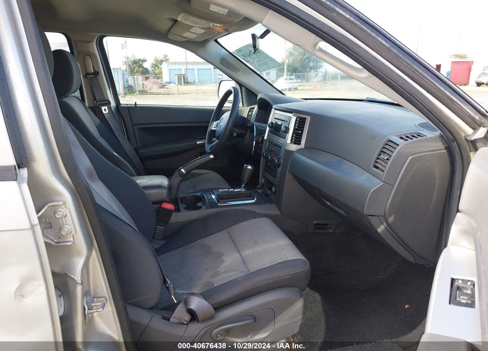 2010 JEEP GRAND CHEROKEE VIN: 1J4PR4GK0AC110835