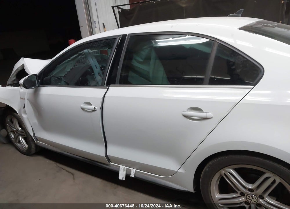 2014 VOLKSWAGEN JETTA GLI EDITION 30 VIN: 3VW4T7AJ5EM308355