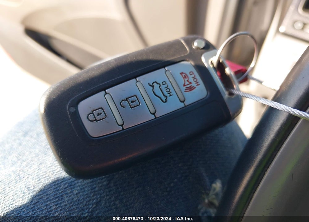 2014 HYUNDAI SONATA SE VIN: 5NPEC4AC0EH812146