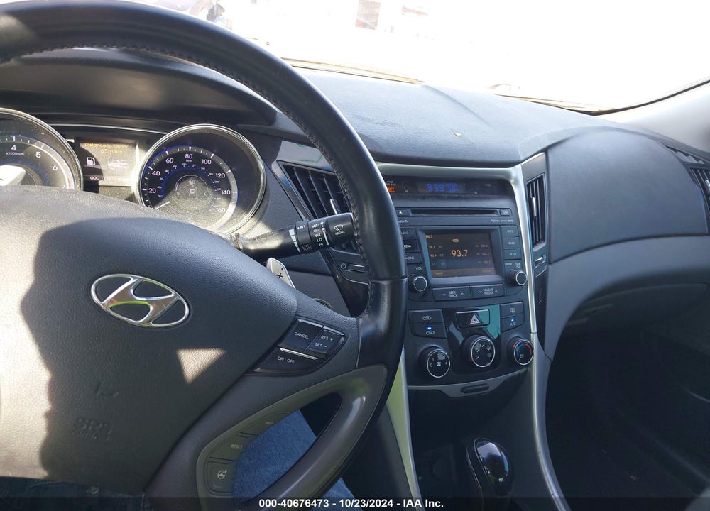 2014 HYUNDAI SONATA SE VIN: 5NPEC4AC0EH812146