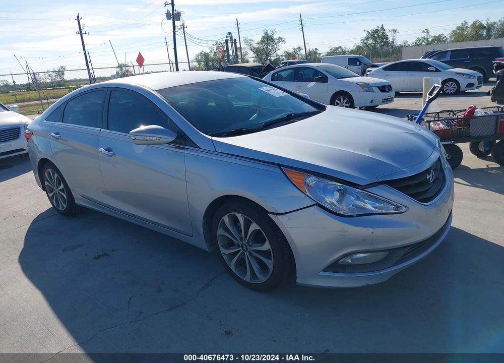 2014 HYUNDAI SONATA SE VIN: 5NPEC4AC0EH812146