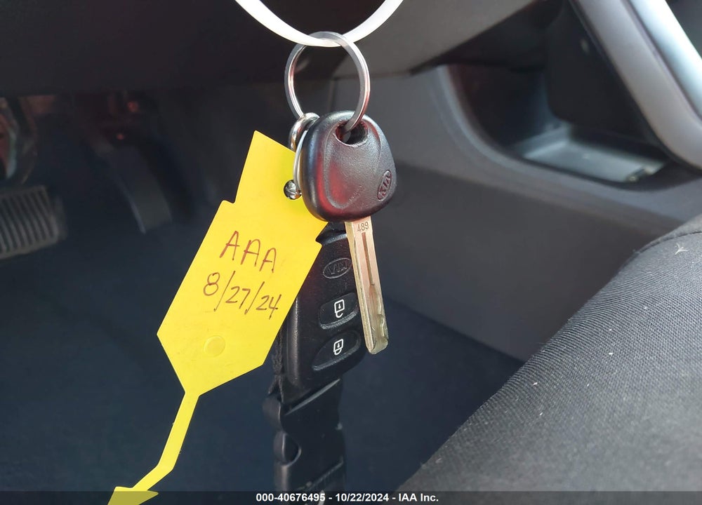 2012 KIA SORENTO LX VIN: 5XYKT3A15CG288816