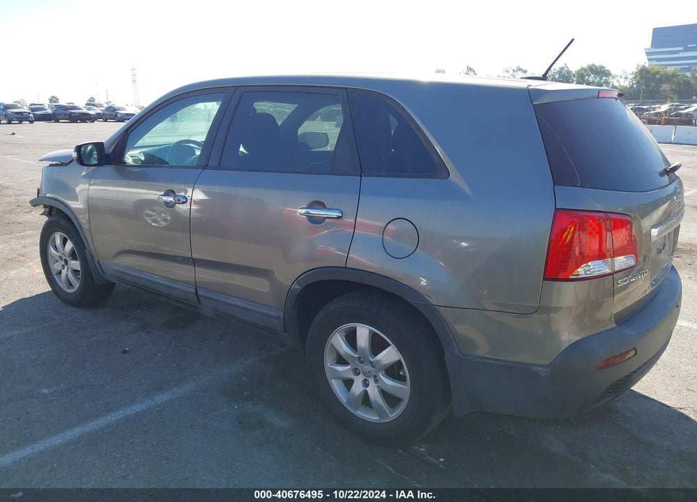 2012 KIA SORENTO LX VIN: 5XYKT3A15CG288816
