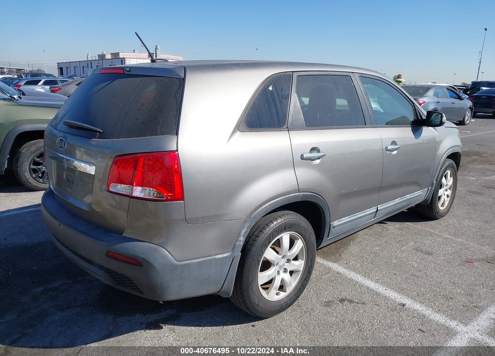 2012 KIA SORENTO LX VIN: 5XYKT3A15CG288816
