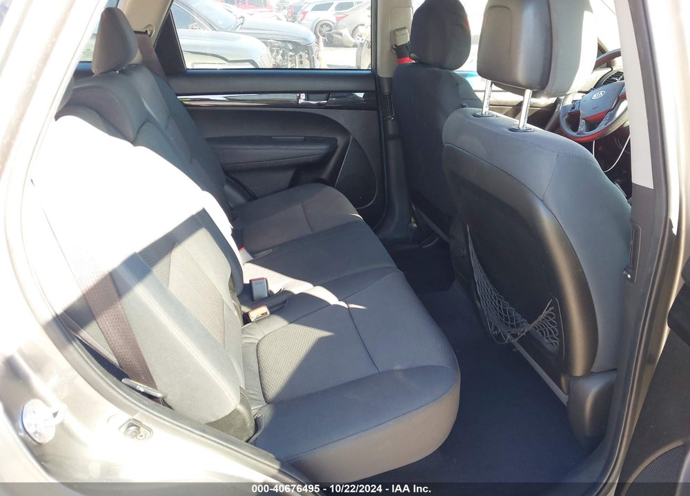 2012 KIA SORENTO LX VIN: 5XYKT3A15CG288816