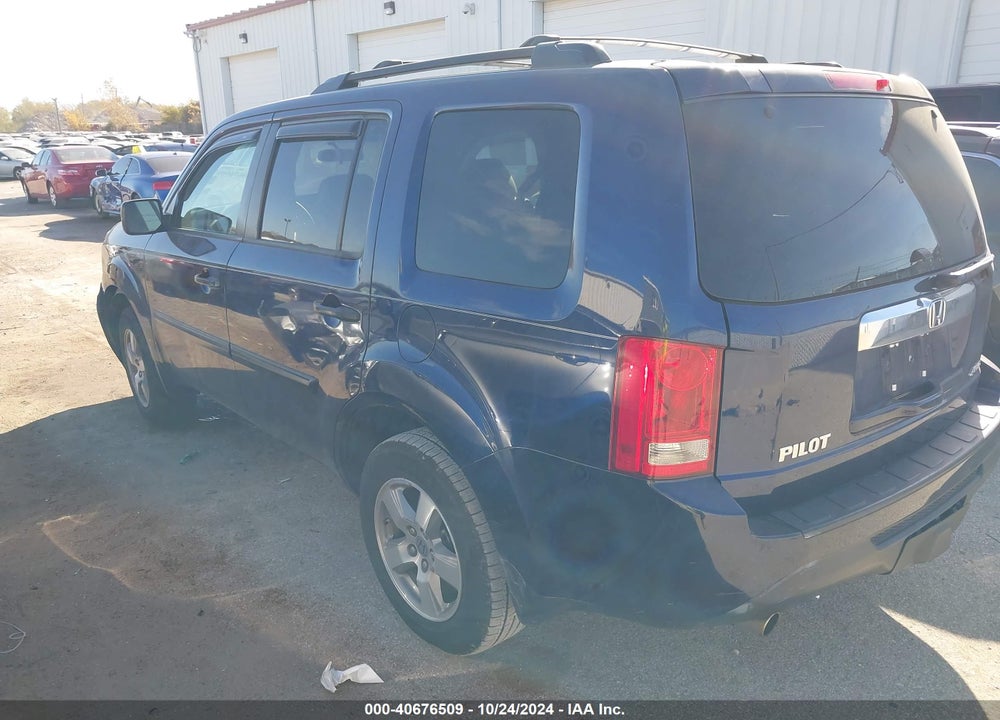 2013 HONDA PILOT LX VIN: 5FNYF4H27DB028125