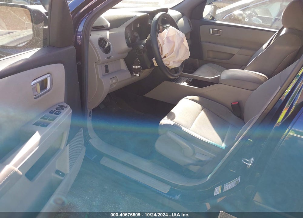 2013 HONDA PILOT LX VIN: 5FNYF4H27DB028125