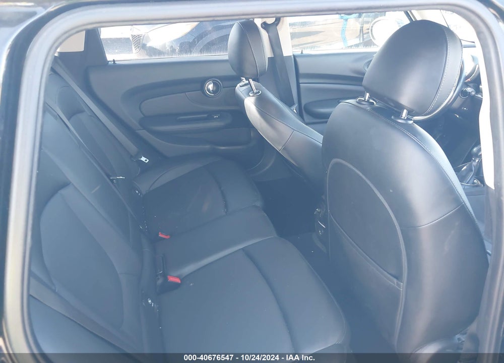 2016 MINI CLUBMAN COOPER VIN: WMWLN5C5XG2E30197