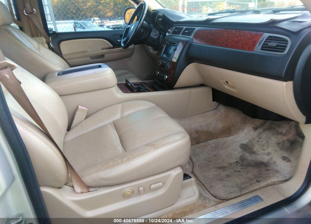 2008 CHEVROLET TAHOE LTZ VIN: 1GNFC13008R107471