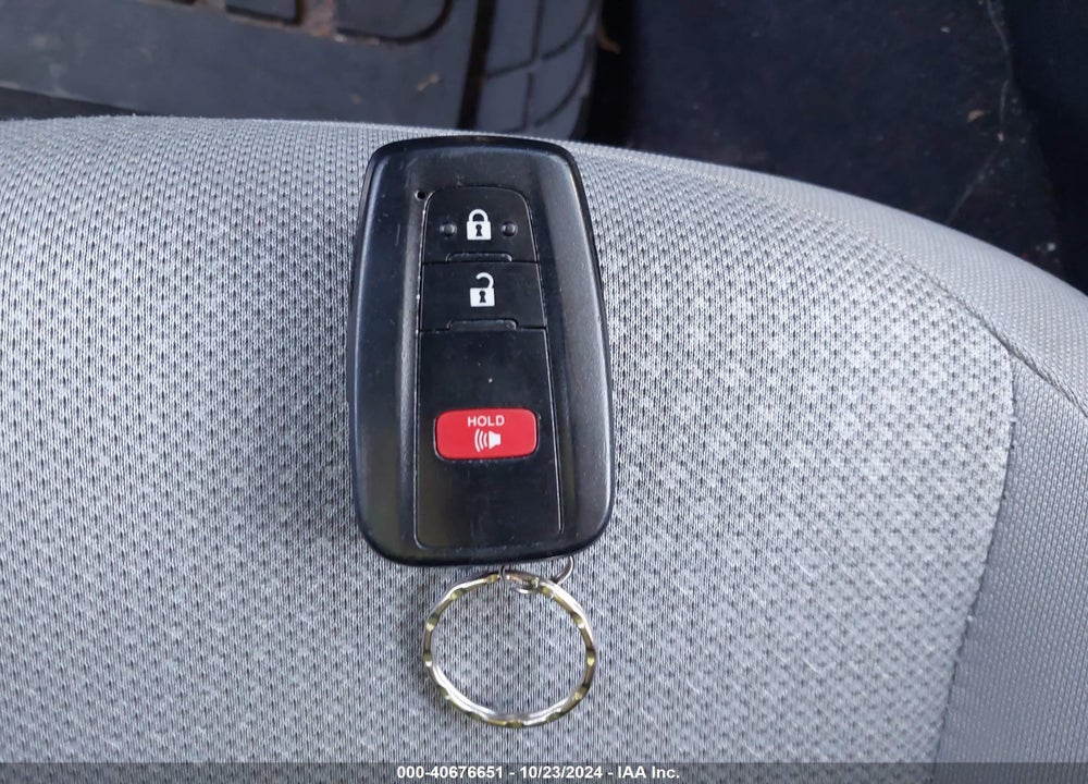 2020 TOYOTA PRIUS LE VIN: JTDKARFU2L3107588