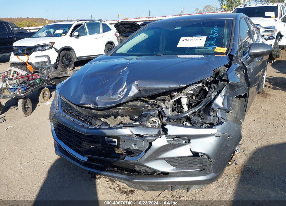 2018 CHEVROLET CRUZE VIN: 1G1BE5SM5J7236197