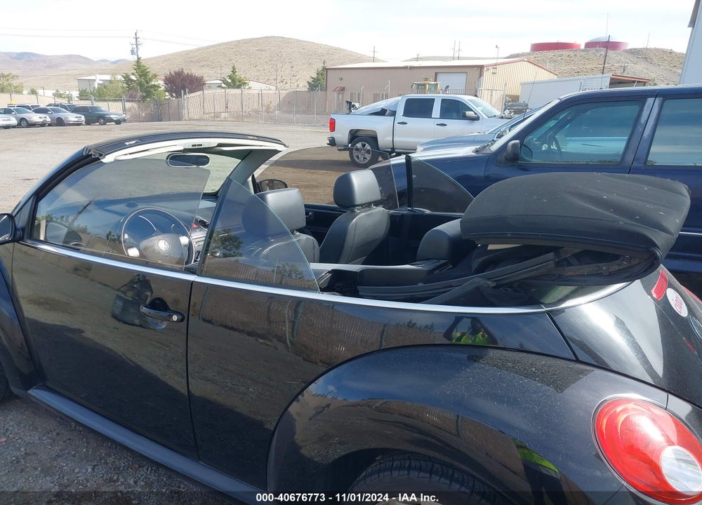 2008 VOLKSWAGEN NEW BEETLE SE VIN: 3VWRG31Y48M402229