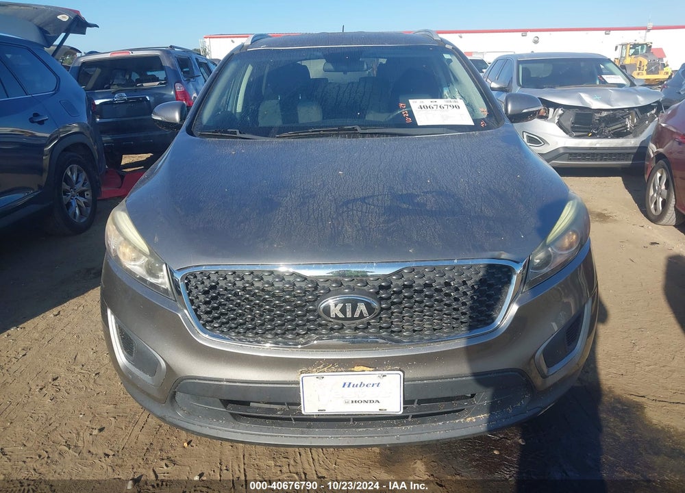 2016 KIA SORENTO 3.3L LX VIN: 5XYPG4A55GG163159