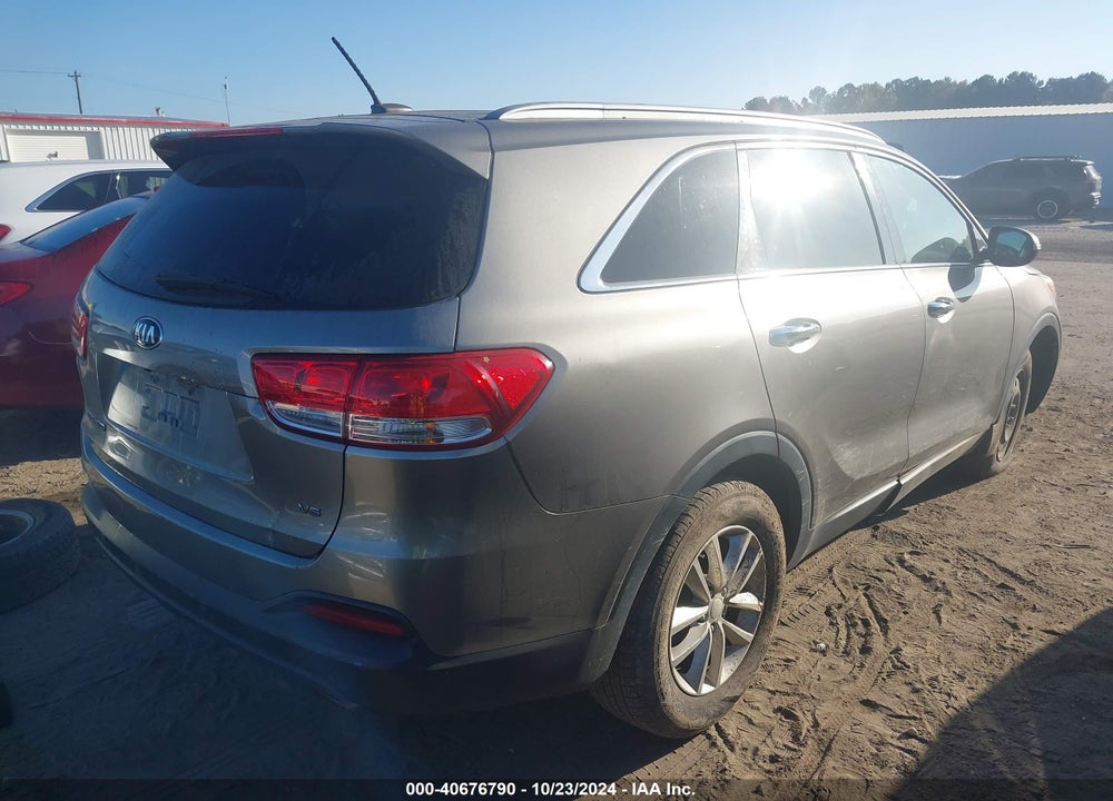 2016 KIA SORENTO 3.3L LX VIN: 5XYPG4A55GG163159