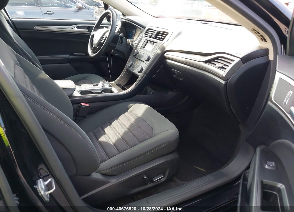 2017 FORD FUSION SE VIN: 3FA6P0H7XHR346159