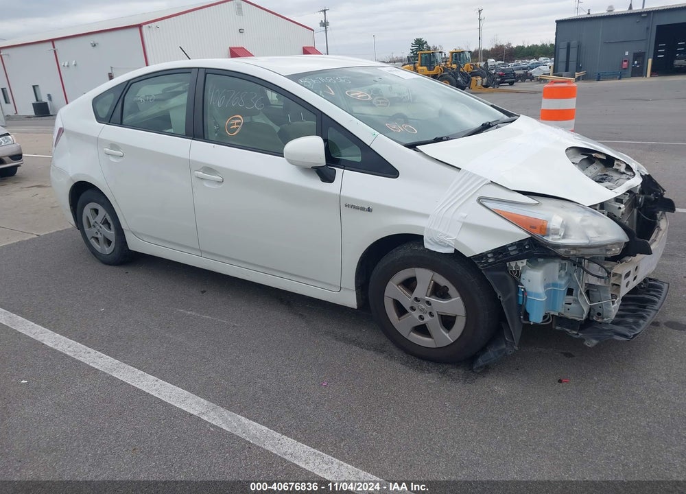 2011 TOYOTA PRIUS TWO VIN: JTDKN3DU9B1423505