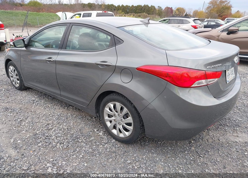 2013 HYUNDAI ELANTRA GLS VIN: 5NPDH4AE6DH220781