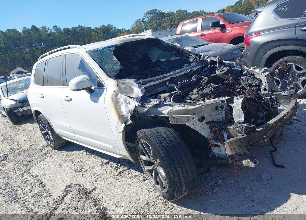 2017 VOLVO XC90 T6 MOMENTUM VIN: YV4A22PK8H1139104