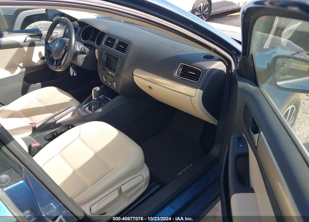 2017 VOLKSWAGEN JETTA VIN: 3VWDB7AJ1HM369838