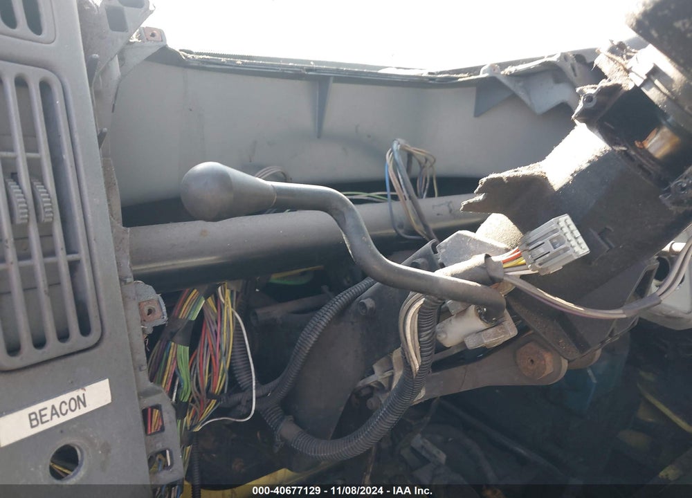2004 INTERNATIONAL 4000 4300 VIN: 1HTMNAAN24H598136