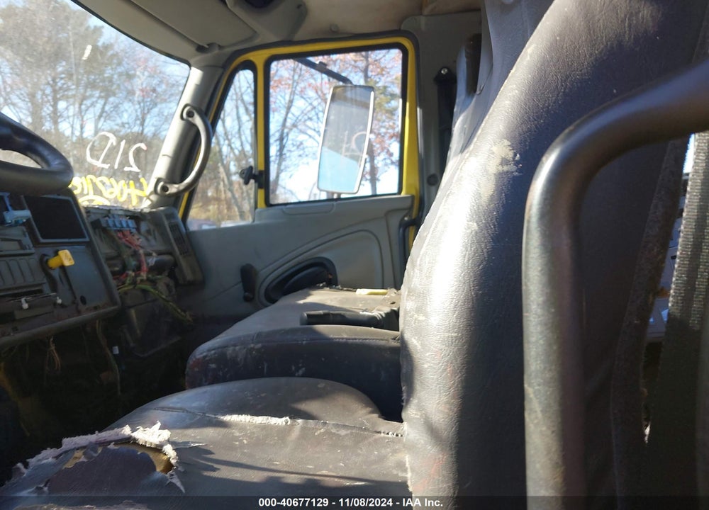 2004 INTERNATIONAL 4000 4300 VIN: 1HTMNAAN24H598136