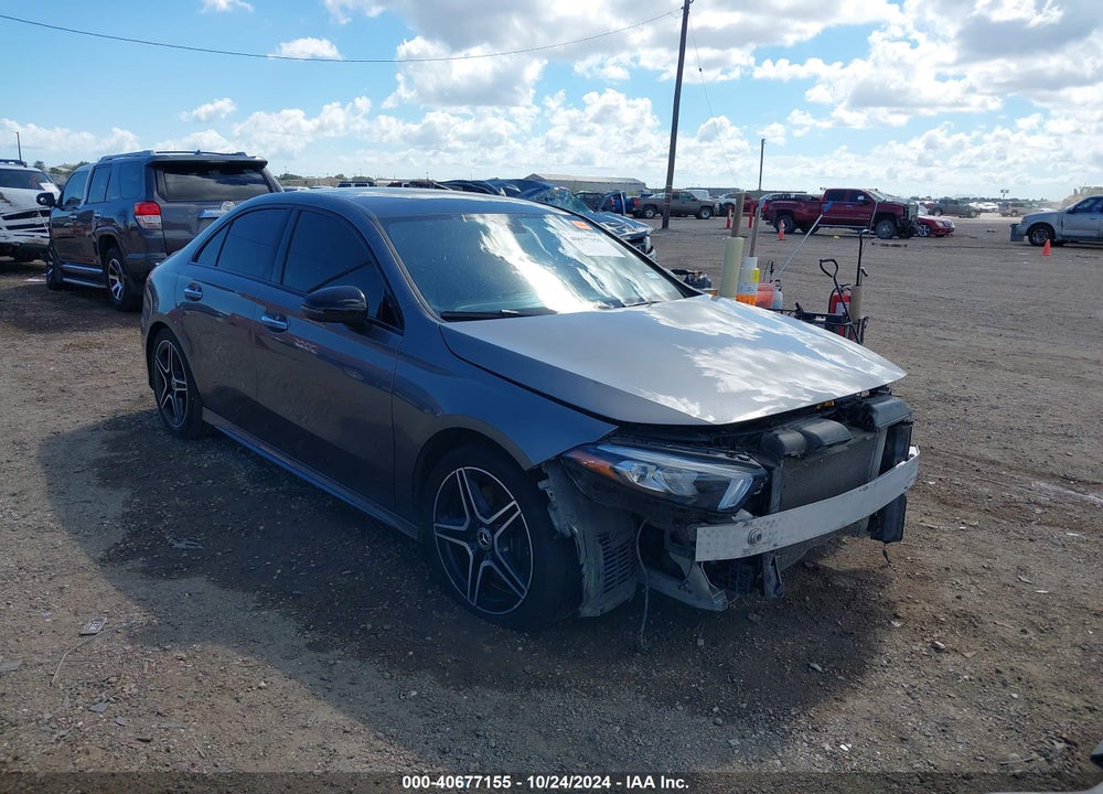 2019 MERCEDES-BENZ A 220 VIN: WDD3G4EB2KW007029