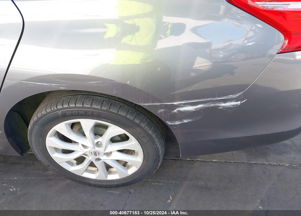 2018 NISSAN SENTRA SV VIN: 3N1AB7APXJL633728