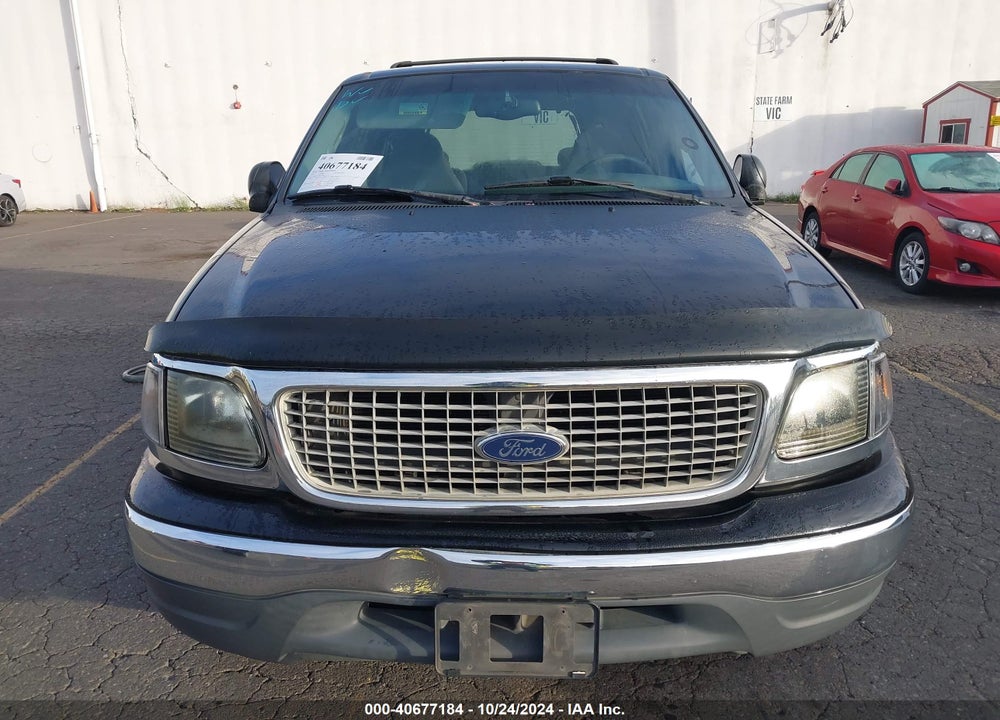 2000 FORD EXPEDITION XLT VIN: 1FMRU1568YLB13862