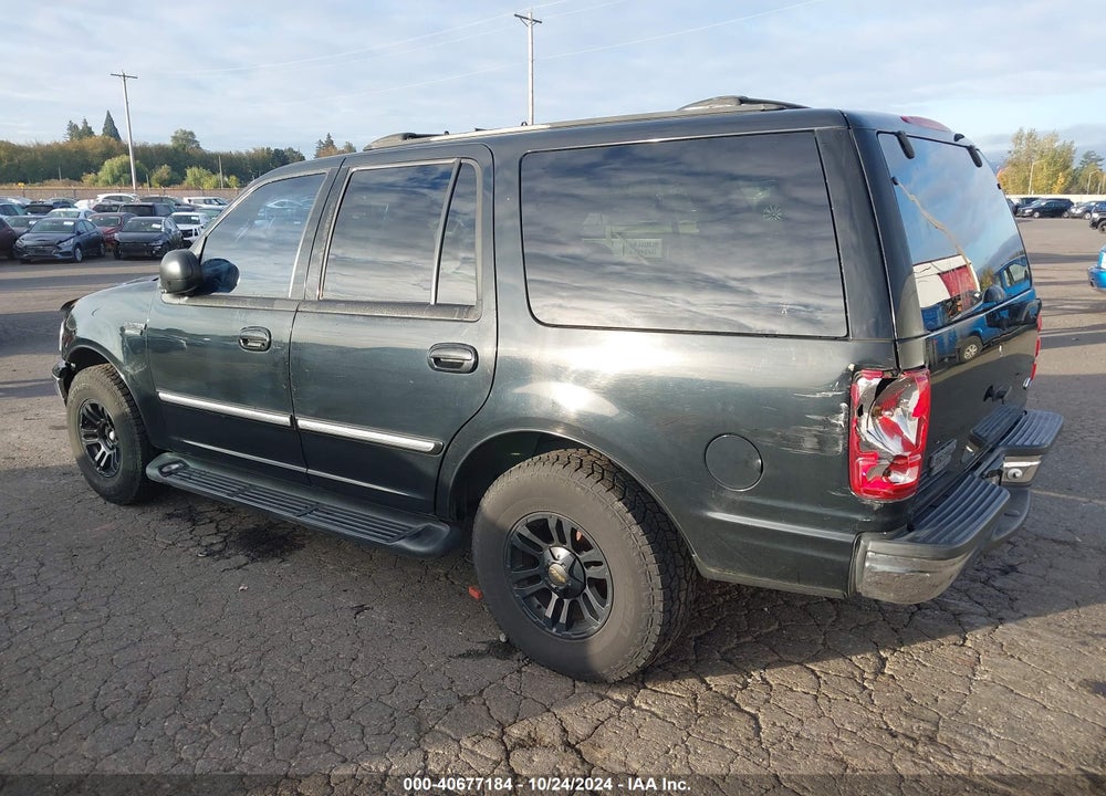 2000 FORD EXPEDITION XLT VIN: 1FMRU1568YLB13862